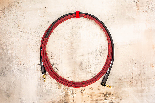 10' TRS Snake Head in Red with Neutrik Right Angle TRS Gold (connected to instrument) to Neutrik Straight TRS Gold 
